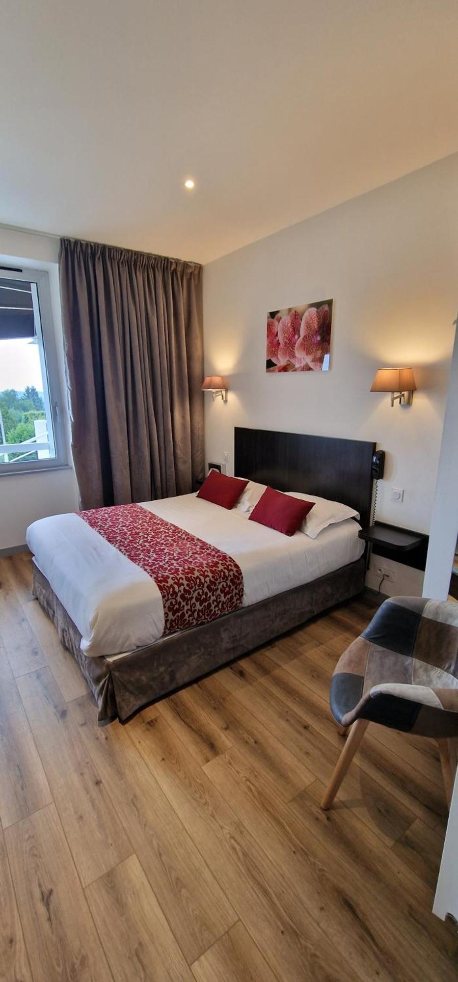 Hotel Le Bellevue Guer Eksteriør bilde