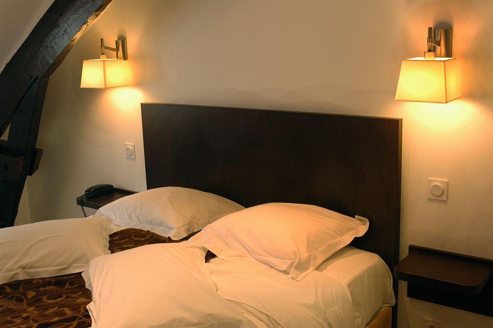 Hotel Le Bellevue Guer Eksteriør bilde